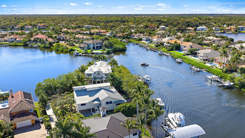 This gorgeous riverfront home boasts 100 feet of water frontage - photo 38