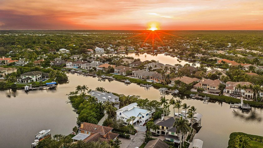 This gorgeous riverfront home boasts 100 feet of water frontage - photo 41