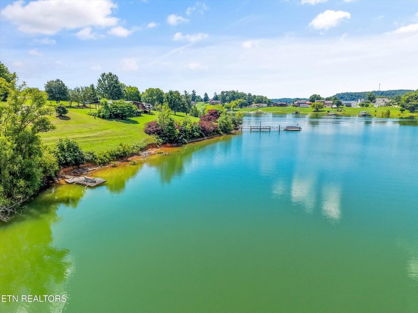 Douglas Lakefront Home. FIRST time on the Market! Lovely 2 bedrm - photo 50