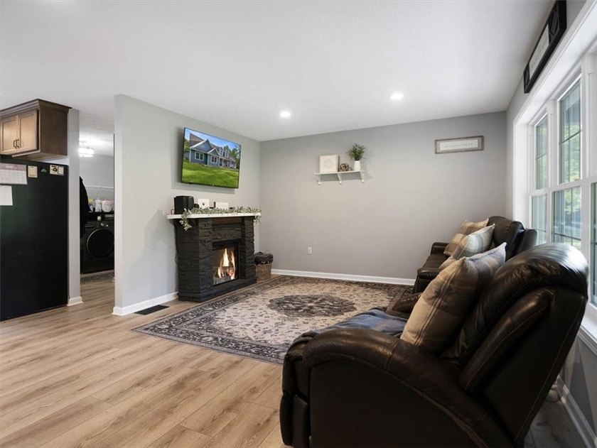 A Rare Opportunity to own a Remarkable Cape Cod that offers 2.6 - photo 7