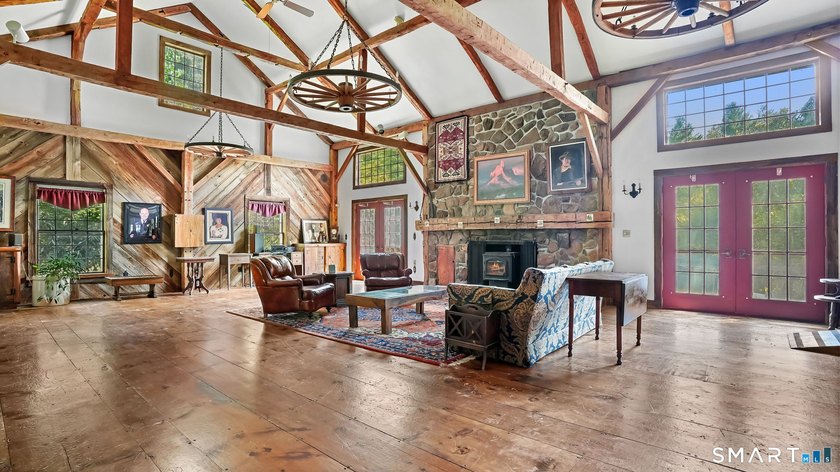 Steeped in history and lovingly preserved, the Elijah Mallett - photo 9