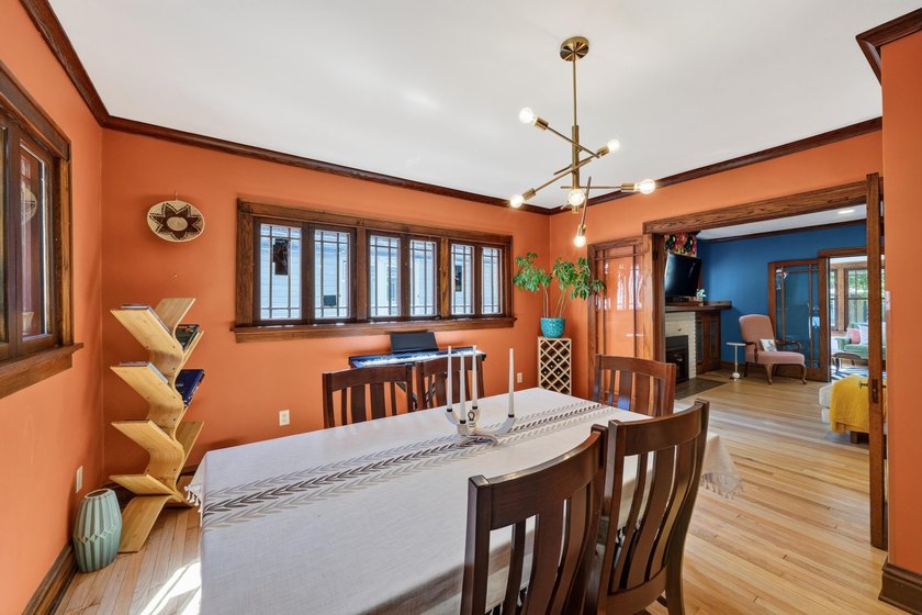 Timeless 1924 Craftsman beautifully blends historic character - photo 21