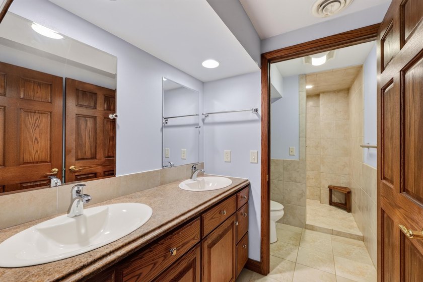 Timeless 1924 Craftsman beautifully blends historic character - photo 49