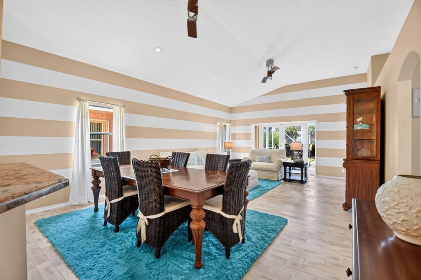 WOW - Awesome Lakefront home, turnkey and ready for new owners - photo 17