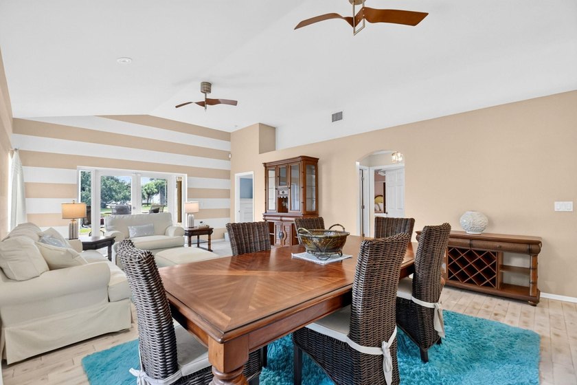 WOW - Awesome Lakefront home, turnkey and ready for new owners - photo 18