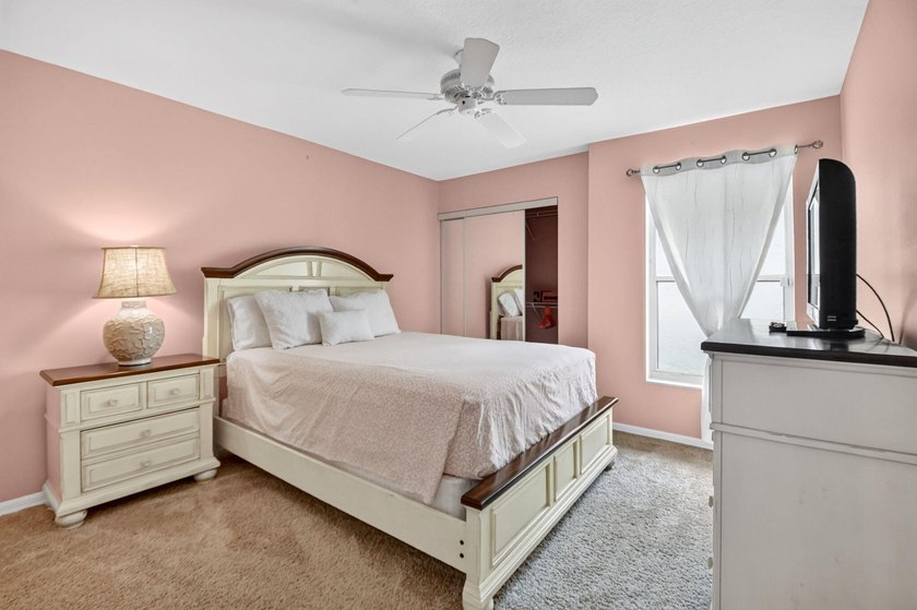 WOW - Awesome Lakefront home, turnkey and ready for new owners - photo 36
