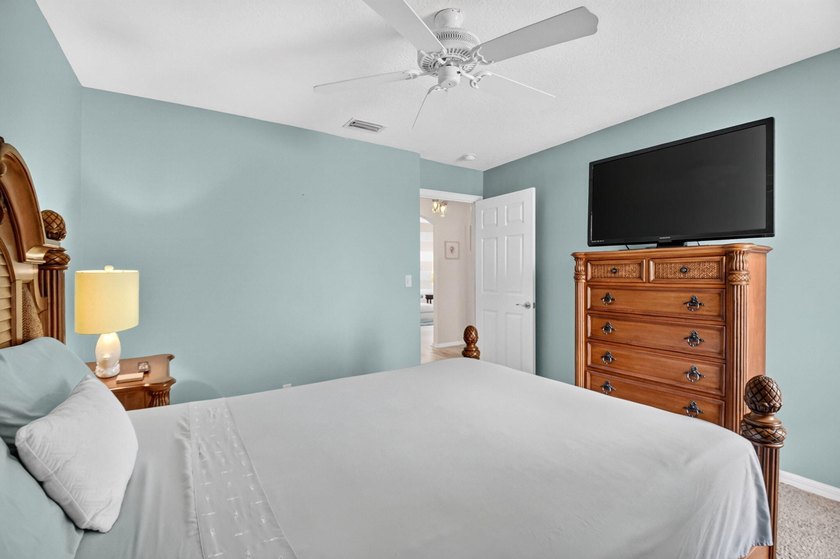 WOW - Awesome Lakefront home, turnkey and ready for new owners - photo 39