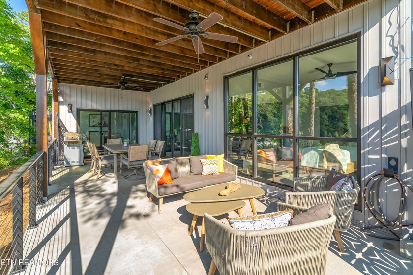 Welcome to your own private waterfront retreat! Built in 2022 - photo 41