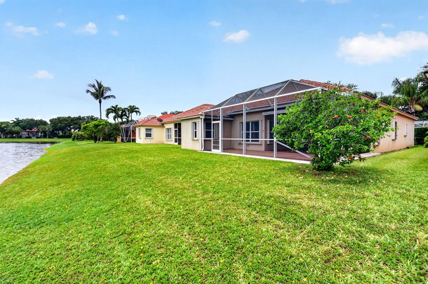 WOW - Awesome Lakefront home, turnkey and ready for new owners - photo 48