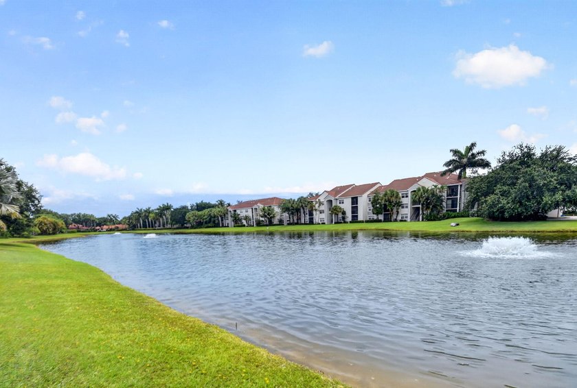WOW - Awesome Lakefront home, turnkey and ready for new owners - photo 50
