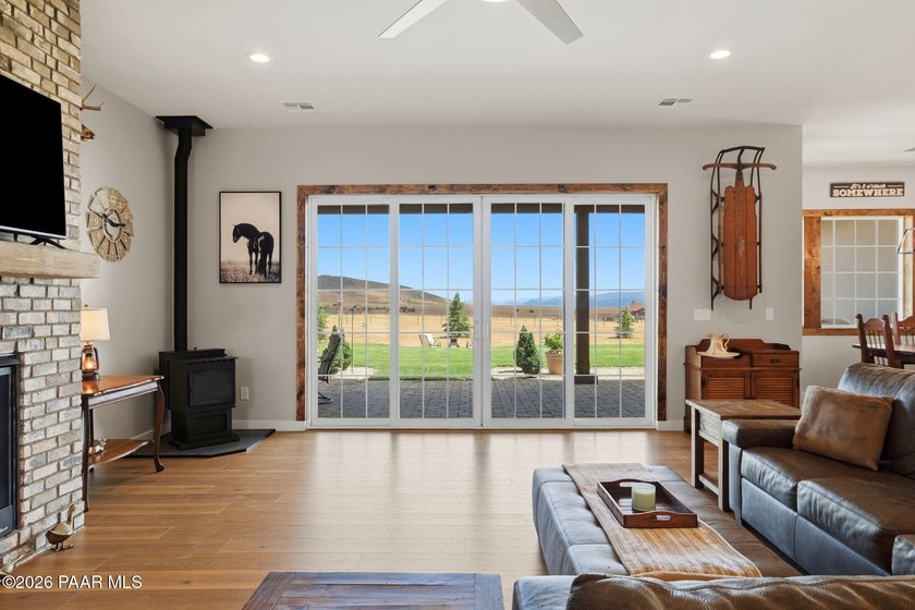 Experience elevated country living in the highly sought-after - photo 9