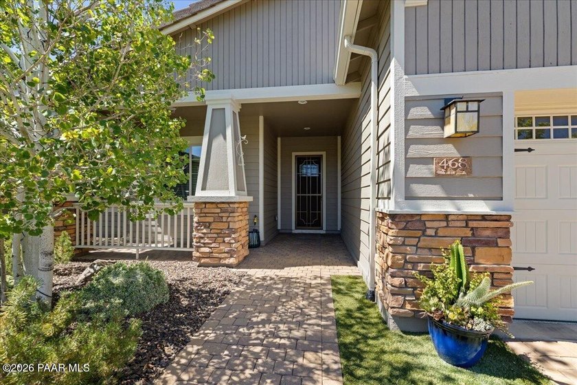 **Exceptional Golf Course &amp; Mountain Views in Prestigious - photo 3