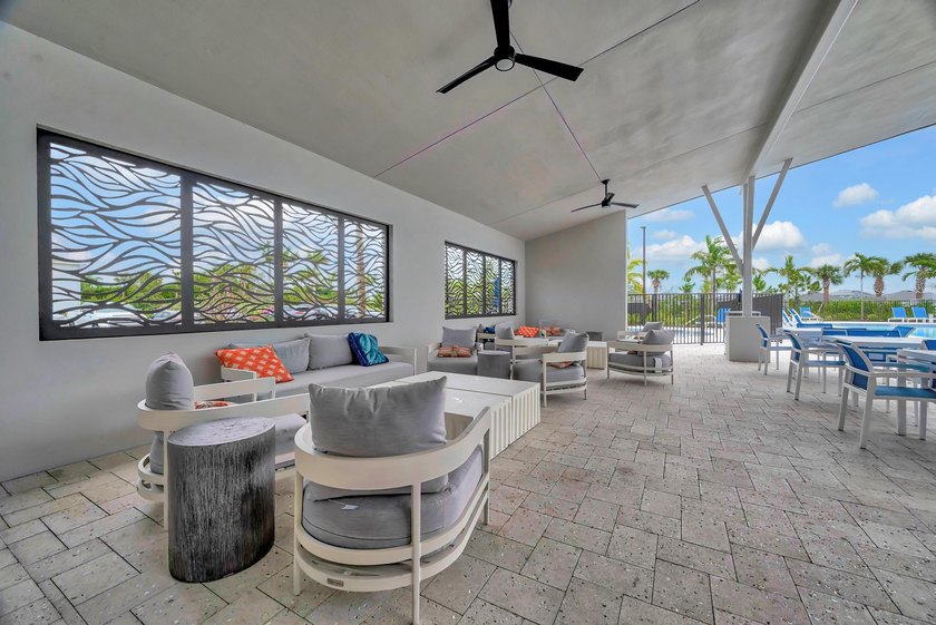 Welcome to this exceptional 4-bedroom, 3-bathroom single-family - photo 39