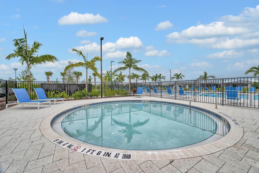 Welcome to this exceptional 4-bedroom, 3-bathroom single-family - photo 44