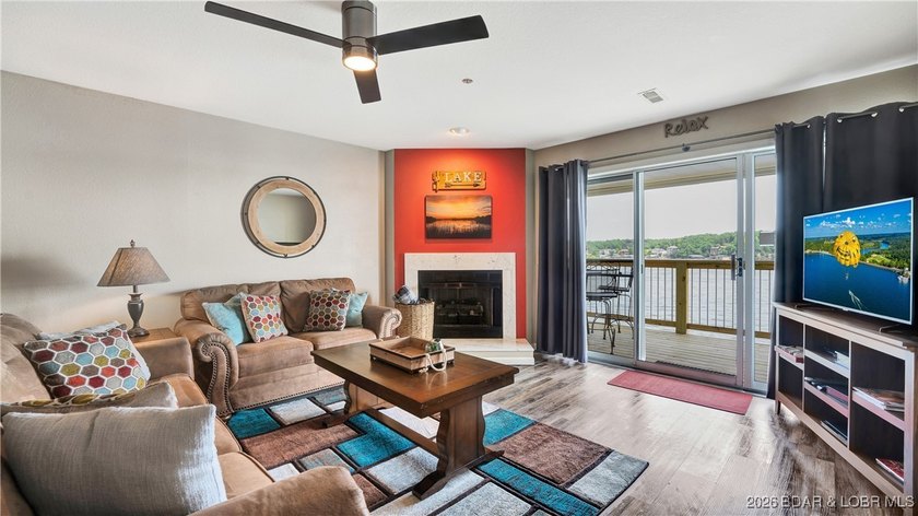 You won't want to miss this well taken care of 2 bed, 2 bath - photo 2