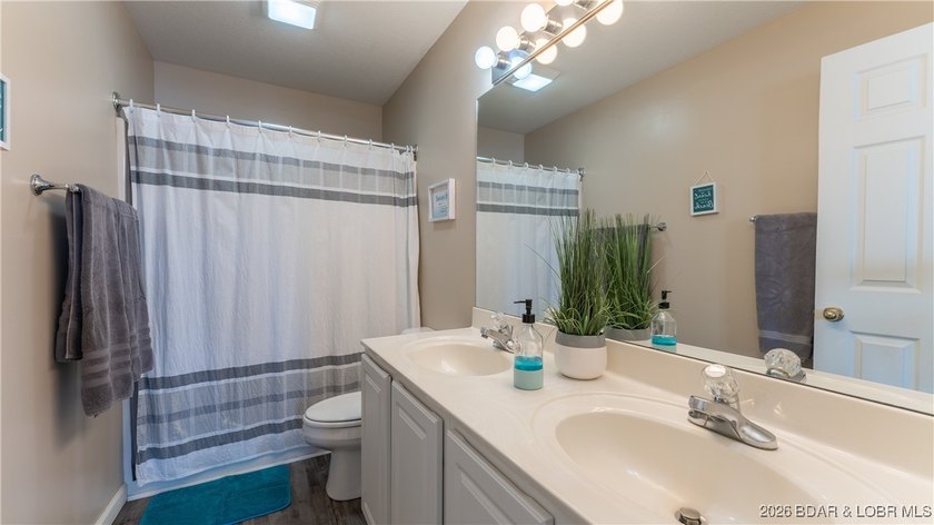 You won't want to miss this well taken care of 2 bed, 2 bath - photo 9