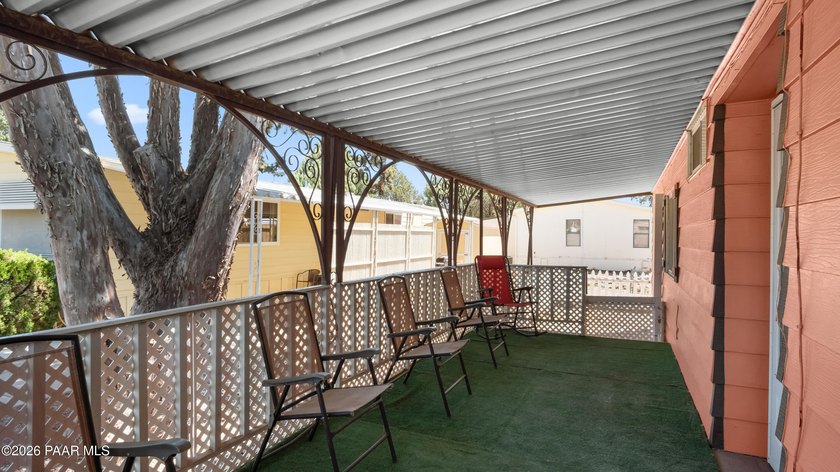 Welcome home to this charming 2-bedroom, 2-bath doublewide - photo 6