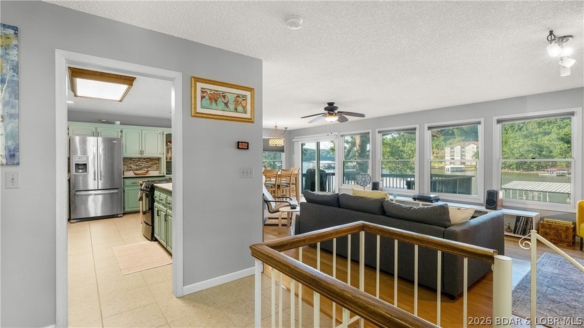 Lakefront living with a gentle walk to the water, deep water - photo 16