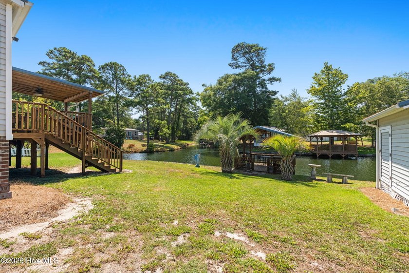 Enjoy coastal living just minutes from the sandy shores of - photo 25