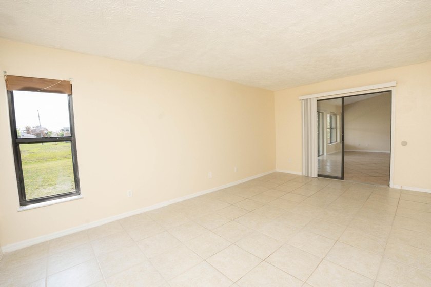 Move-in ready 3-bedroom, 2-bathroom home offering comfort - photo 15