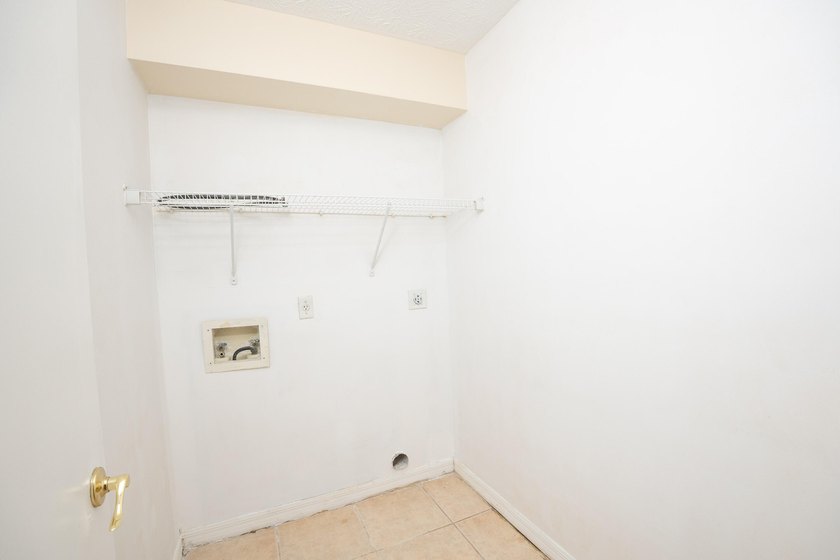 Move-in ready 3-bedroom, 2-bathroom home offering comfort - photo 25
