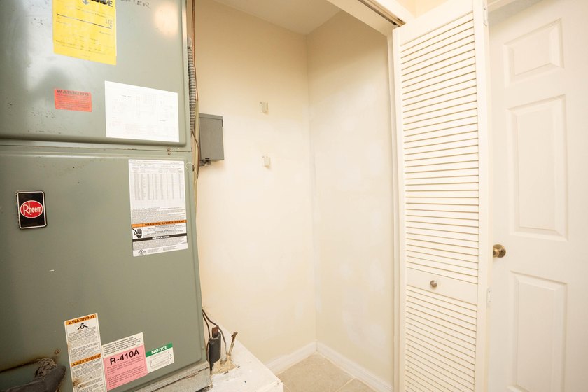 Move-in ready 3-bedroom, 2-bathroom home offering comfort - photo 26