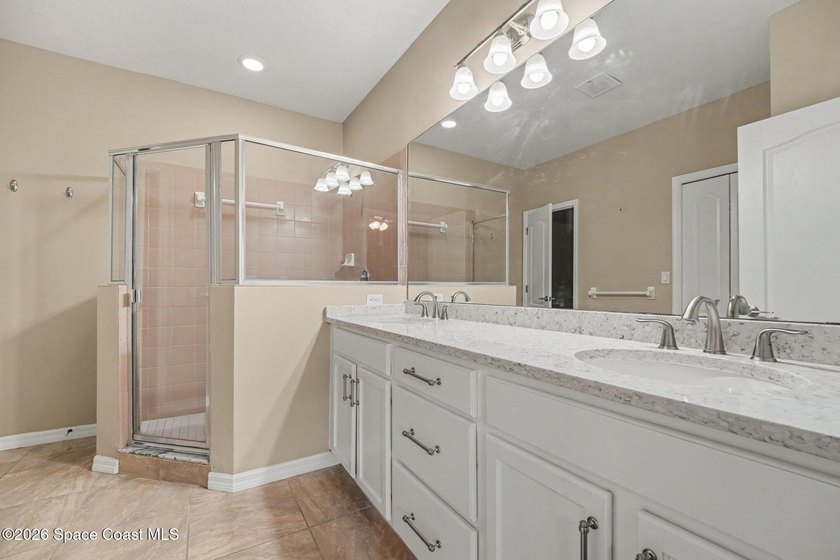 ((( RECENTLY UPDATED &amp; UPGRADED IN VENETIAN VILLAGE ))) Welcome - photo 7