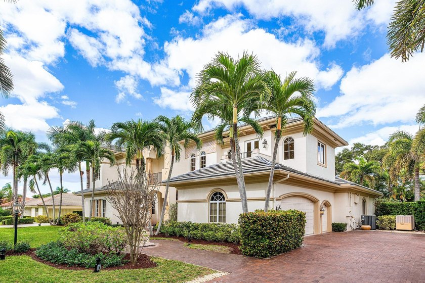 A Magnificent Estate nestled in the prestigious gated community - photo 20