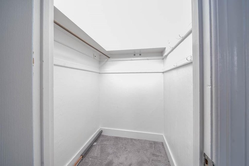 Exceptional mixed-use opportunity at 2919 Pawtucket Ave! Ideal - photo 34