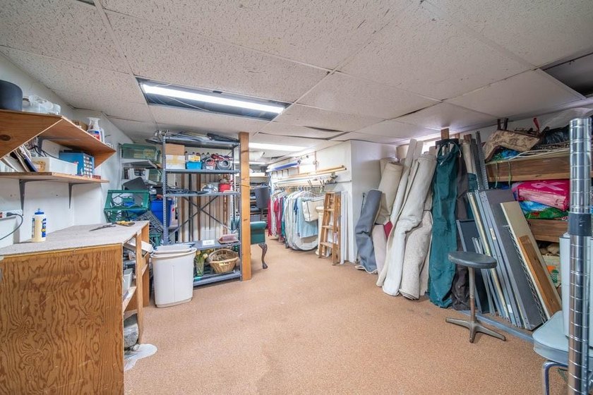 Exceptional mixed-use opportunity at 2919 Pawtucket Ave! Ideal - photo 46