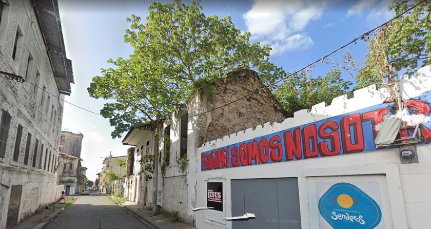Prime Development Opportunity Facing Plaza Santa Ana in Casco - photo 3