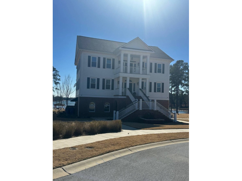 Stewart Landing offers beautiful lake views, low country - photo 4