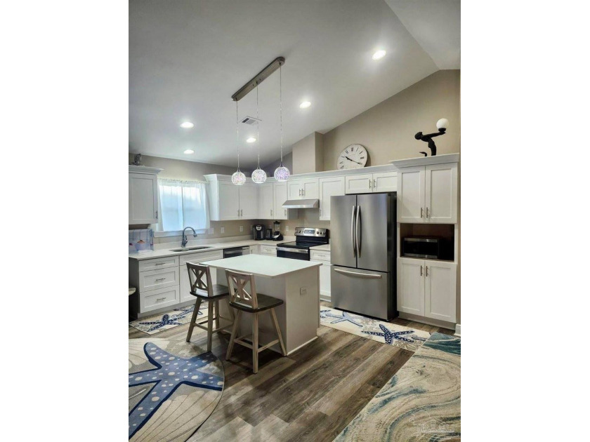 Rare Opportunity with Exceptional Flexibility and Income - photo 2