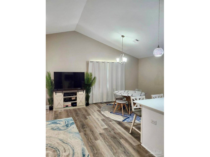 Rare Opportunity with Exceptional Flexibility and Income - photo 3