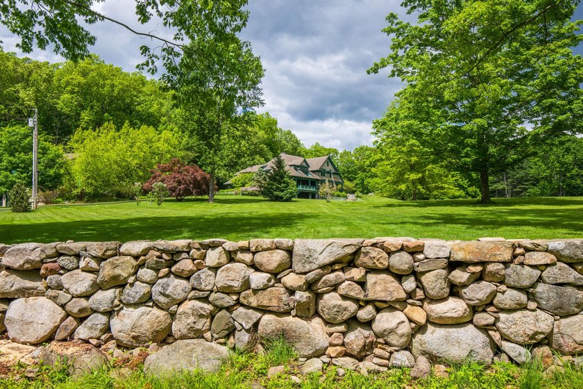 Privacy, craftsmanship, and endless possibilities converge on - photo 26