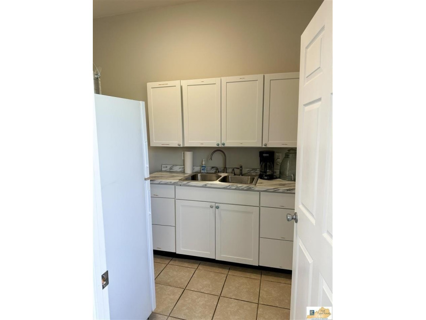 Excellent commercial opportunity just 6 miles from Columbia! - photo 16