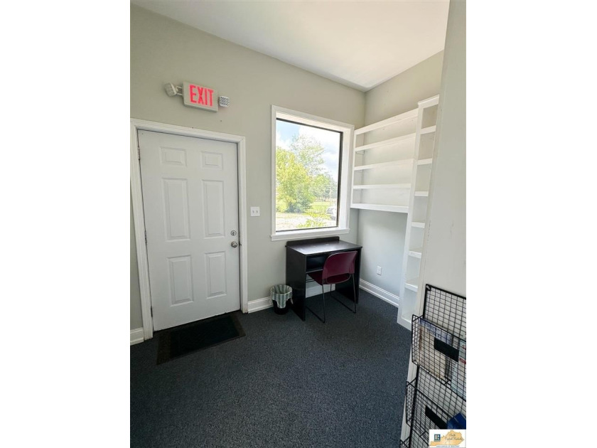 Excellent commercial opportunity just 6 miles from Columbia! - photo 19