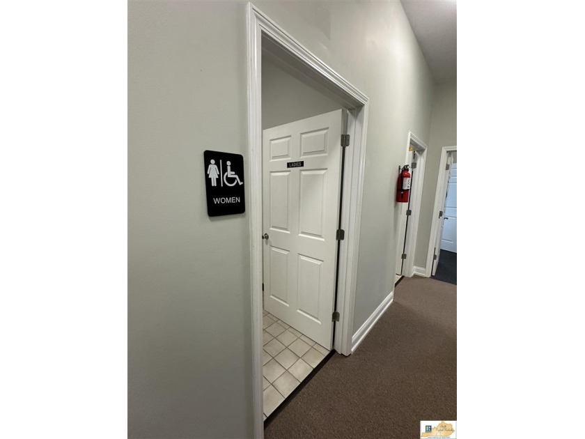 Excellent commercial opportunity just 6 miles from Columbia! - photo 25