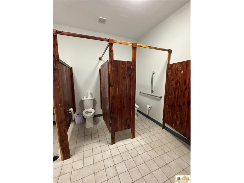 Excellent commercial opportunity just 6 miles from Columbia! - photo 31