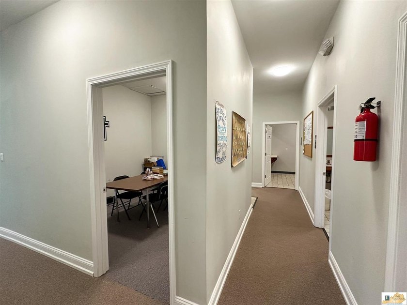 Excellent commercial opportunity just 6 miles from Columbia! - photo 35
