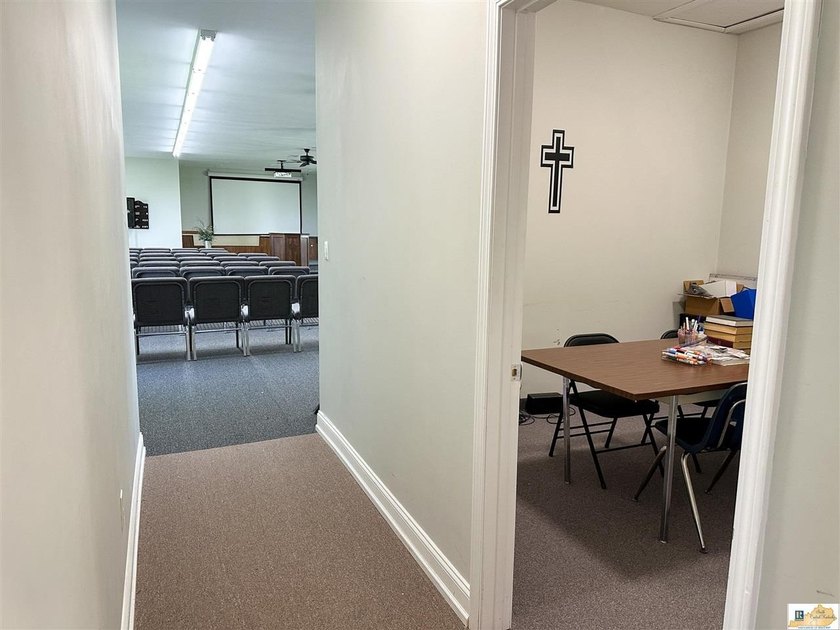 Excellent commercial opportunity just 6 miles from Columbia! - photo 41