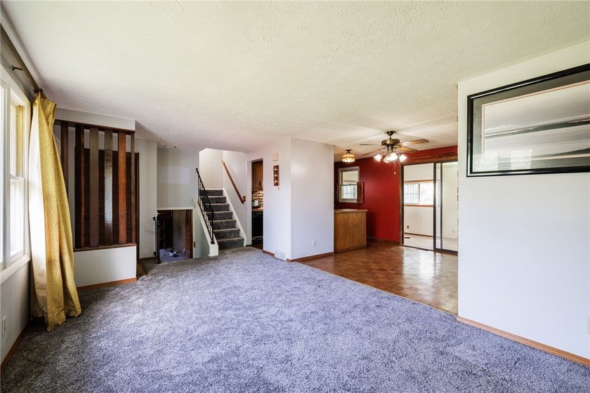 Welcome to 28 Jamee Lane, located on a quiet neighborhood street - photo 4