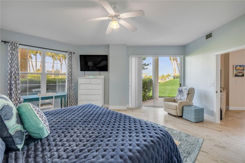 Fabulous first-floor, corner St. Andrews model in Harbour - photo 8