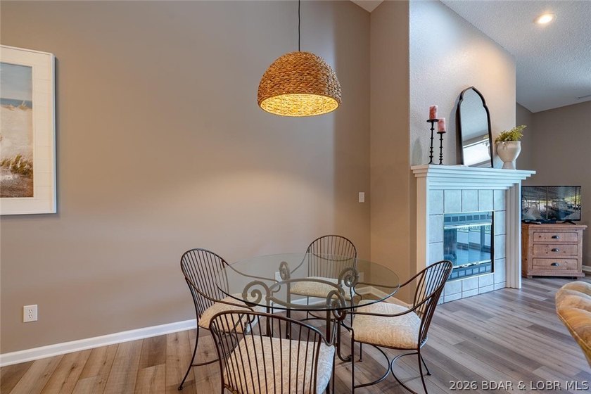 This top-floor Lazy Days condo shows like brand new and is being - photo 14