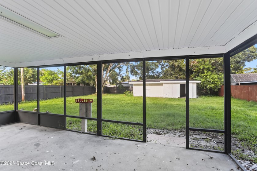 Welcome to this beautifully remodeled 4-bed, 2-bath home that - photo 15