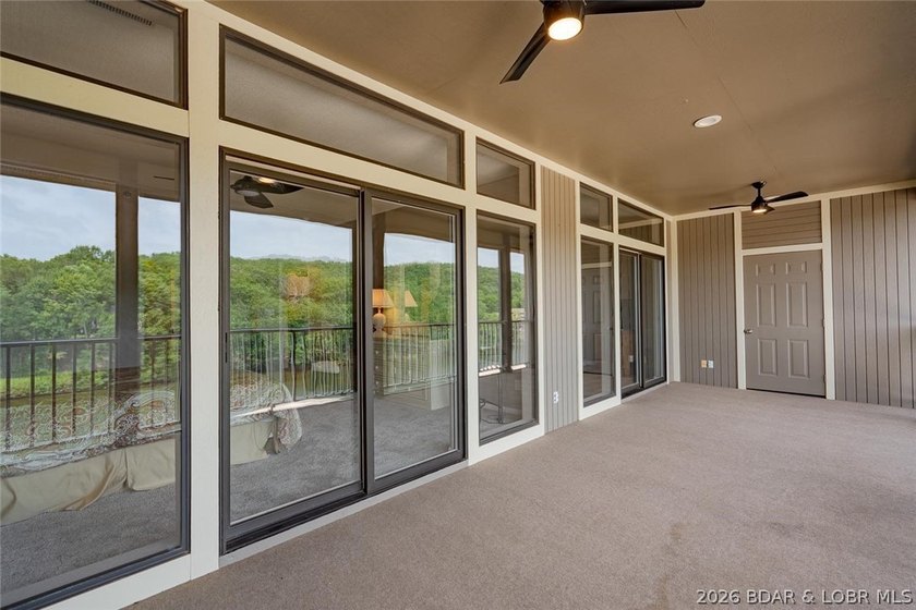 This top-floor Lazy Days condo shows like brand new and is being - photo 17