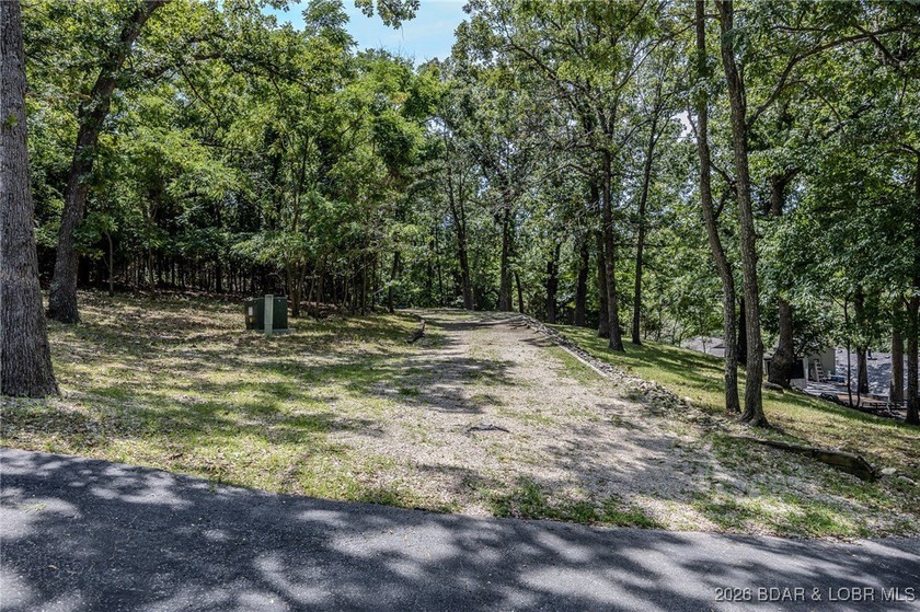 RARE OPPORTUNITY - The last remaining lot in the desirable - photo 10