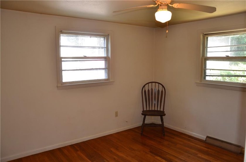 Perfect for investors and handy folks alike, this one-level - photo 14