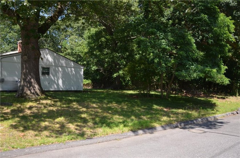 Perfect for investors and handy folks alike, this one-level - photo 22