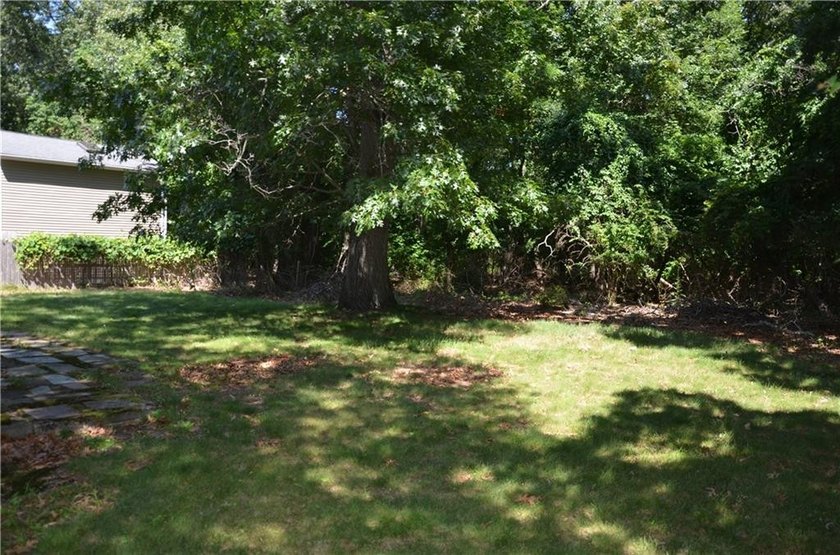 Perfect for investors and handy folks alike, this one-level - photo 24